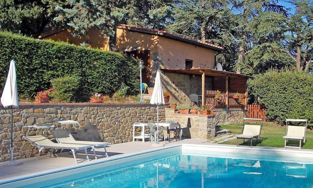 Cortona House | Stunning private villa for 4 guests with private pool, WIFI, TV, terrace and panoramic view