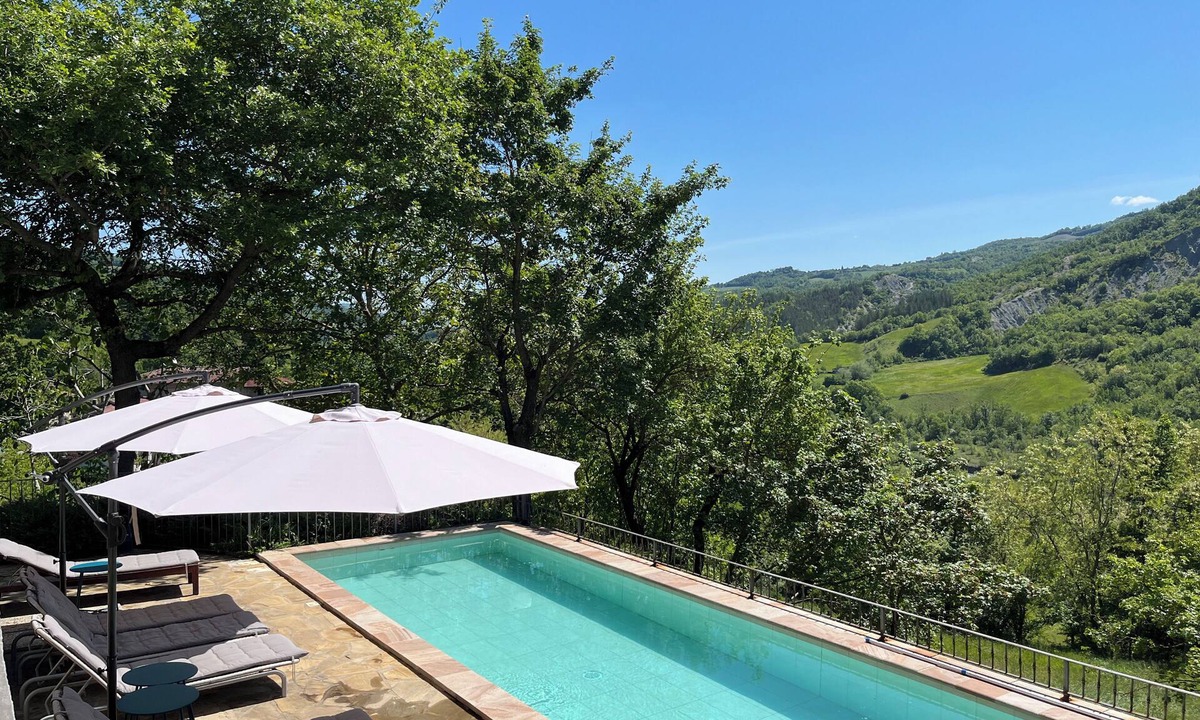 Montefiorino Other | Stunning Renovated 3 floors Stone farmhouse with pool overlooking the Dolo river