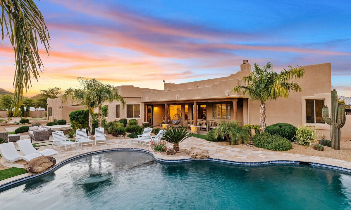 North Gateway House | Stunning Resort in Phoenix W/ Pool, Tub, Mini Golf, and Basketball/Pickleball!