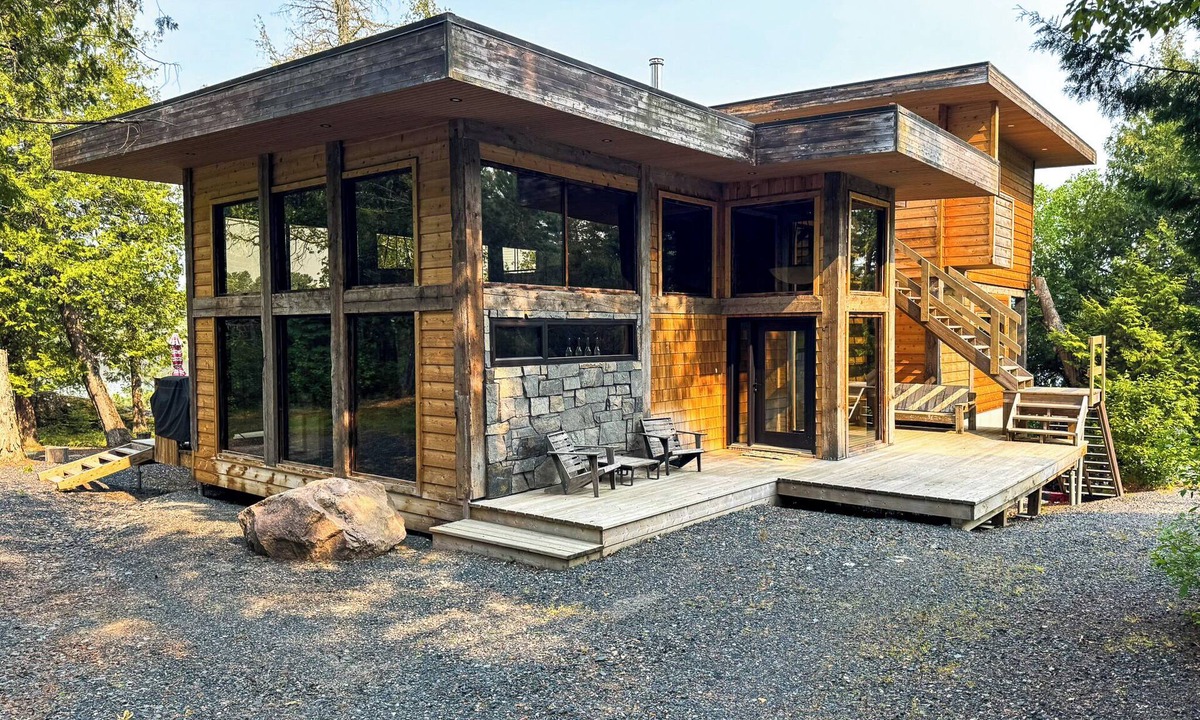 Kenora Cottage | Stunning, Rustic Cottage on Lake of the Woods!