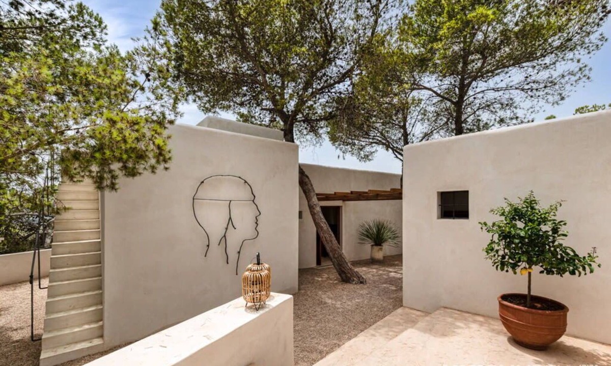 Sant Josep de sa Talaia Villa | Stunning Salinas