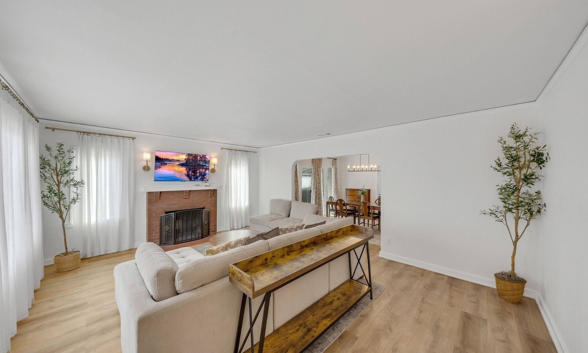 Alhambra House | Stunning Spanish Casa Pasadena Disney LA Fun