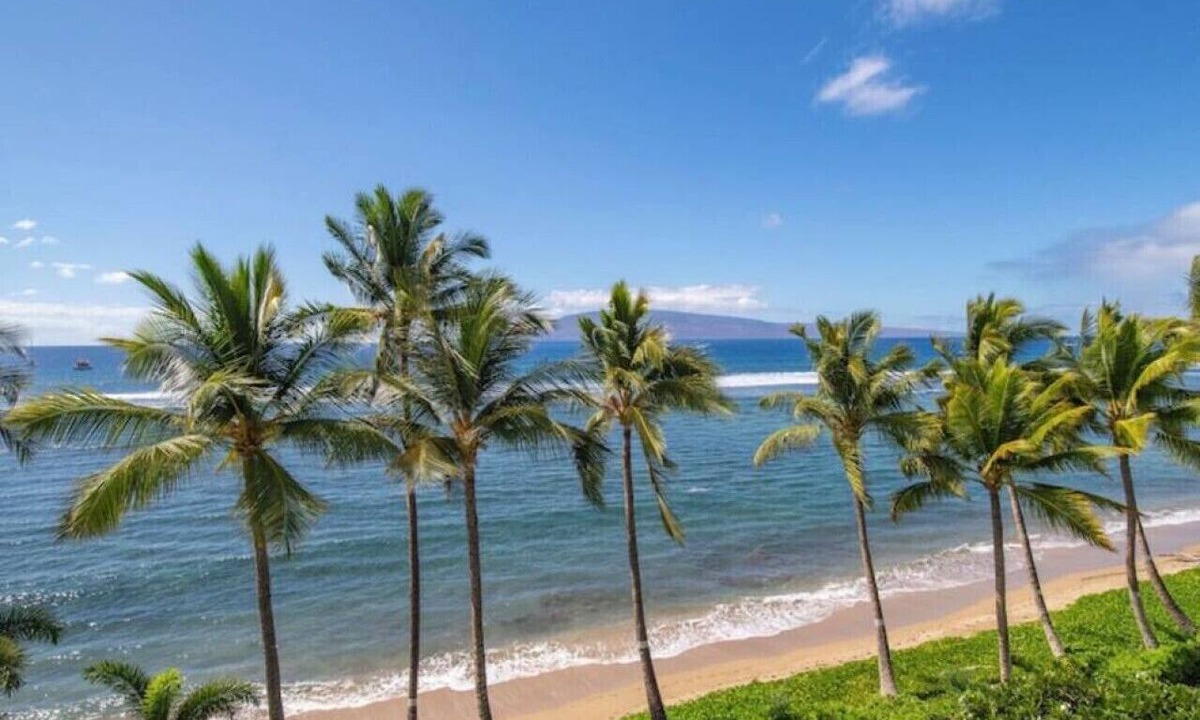 Historic Lahaina Front Street Condo | Stunning Views from 5th-Floor Oceanfront Retreat