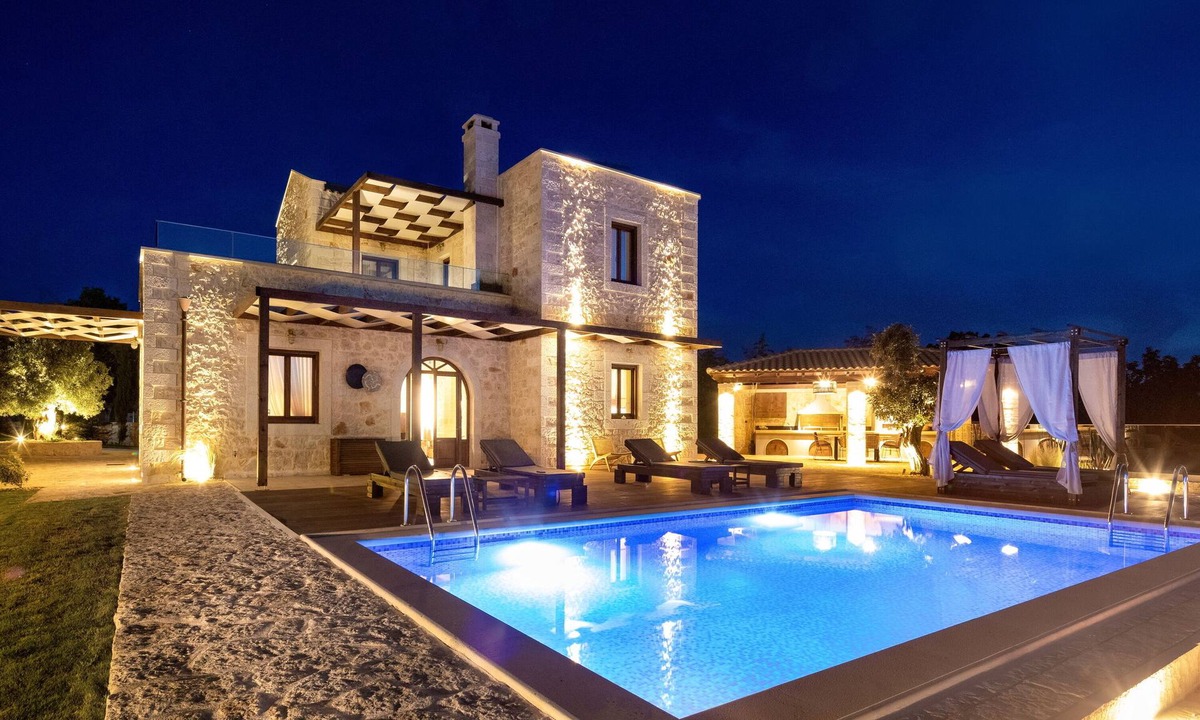 Prines Villa | Stunning Views Stone Villa | Stoneville