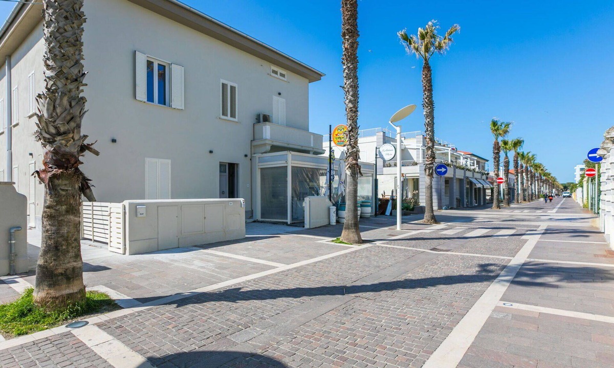 Marina di Cecina Villa | Stunning villa for 8 people with A/C, WIFI, TV, terrace and panoramic view