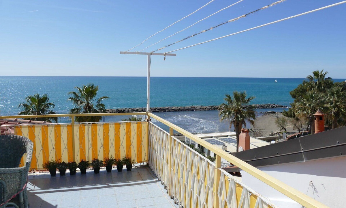 Riva Ligure House | Stunning villa for 6 people with A/C, TV, terrace and pets allowed