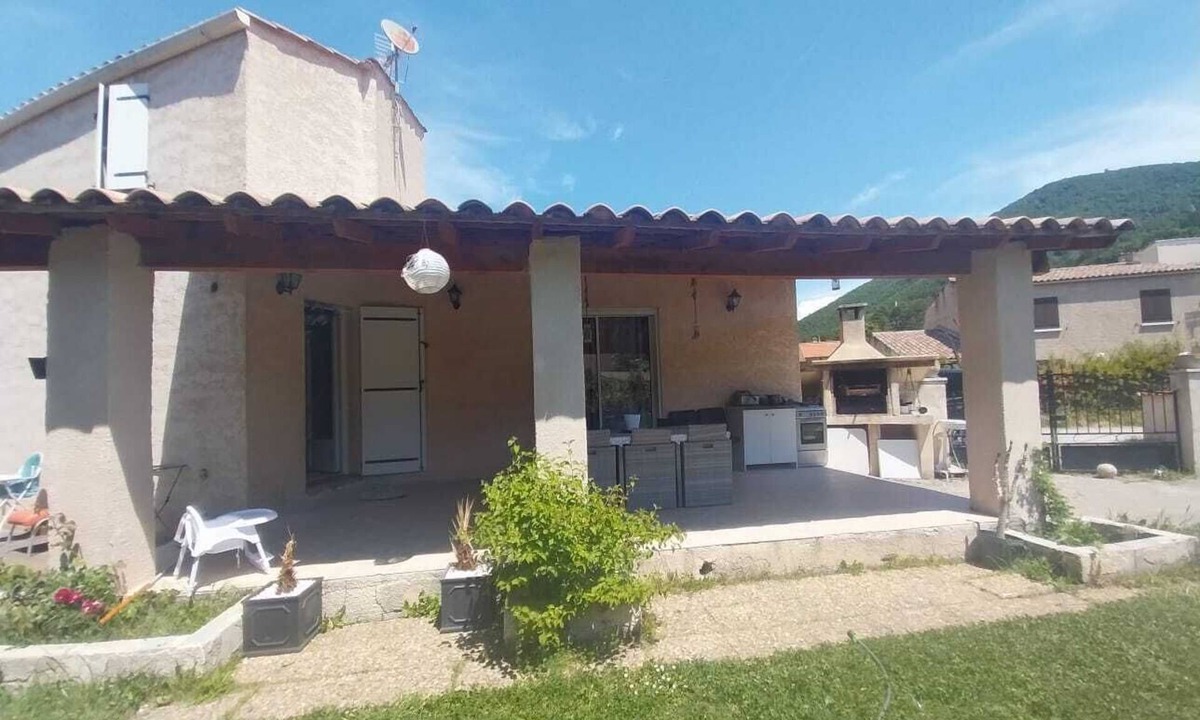 Digne-les-Bains Villa | Stunning Villa with Pool (available starting in mid-July) near a lake & Fond ADN