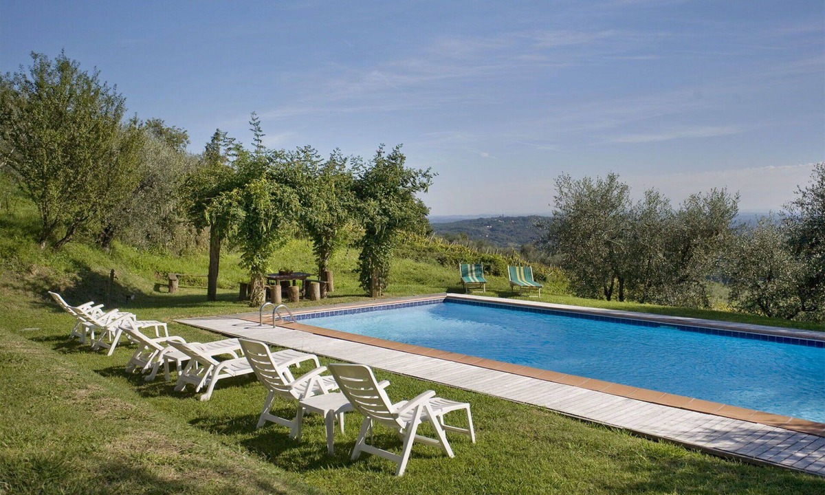 Capannori Villa | Stunning villa with A/C, WIFI, hot tub, private pool, TV, patio and panoramic view, close to Lu.