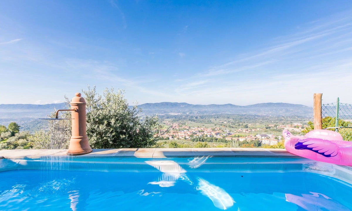 Bivio Pozzo Villa | Stunning villa with private pool, WIFI, A/C, TV, patio, pets allowed and panoramic view