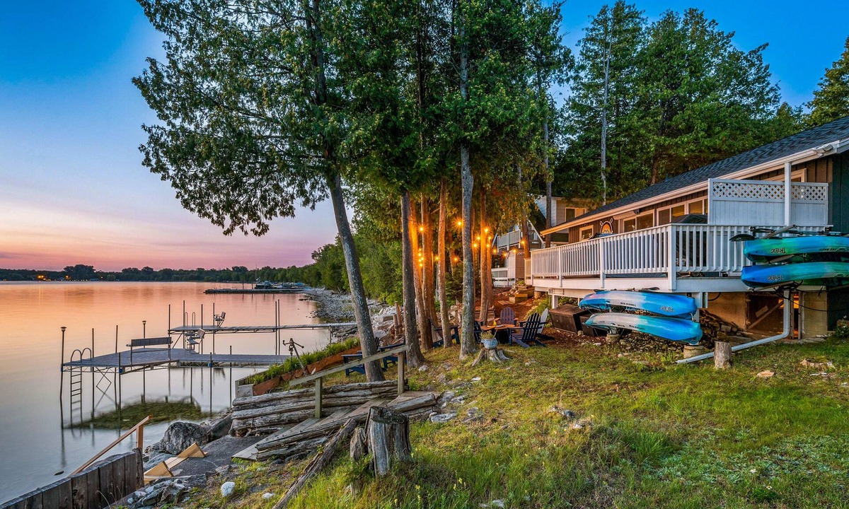 Ellison Bay Cottage | Stunning Waterfront Cottage | Private Dock + Hot Tub