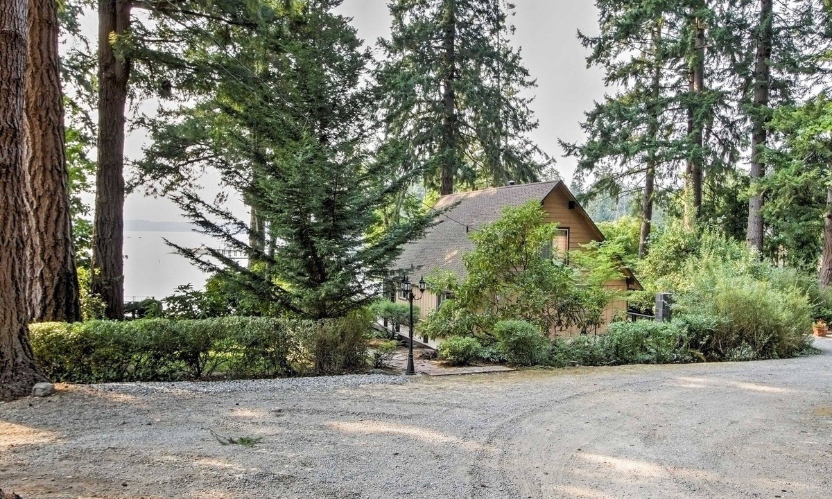 Gig Harbor House | Stunning Waterfront ~ Amazing Location ~ Gig Harbor