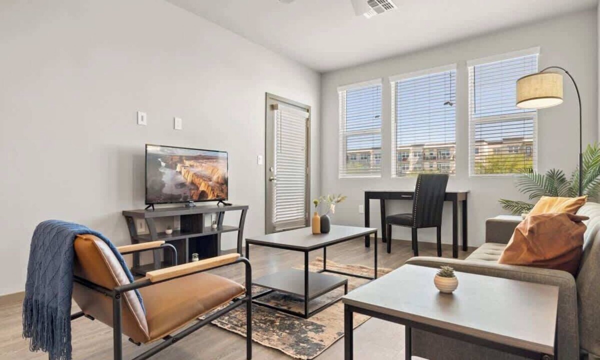 La Buena Vida Apartment | Stunning Westgate CozySuites by stadium with pool 7