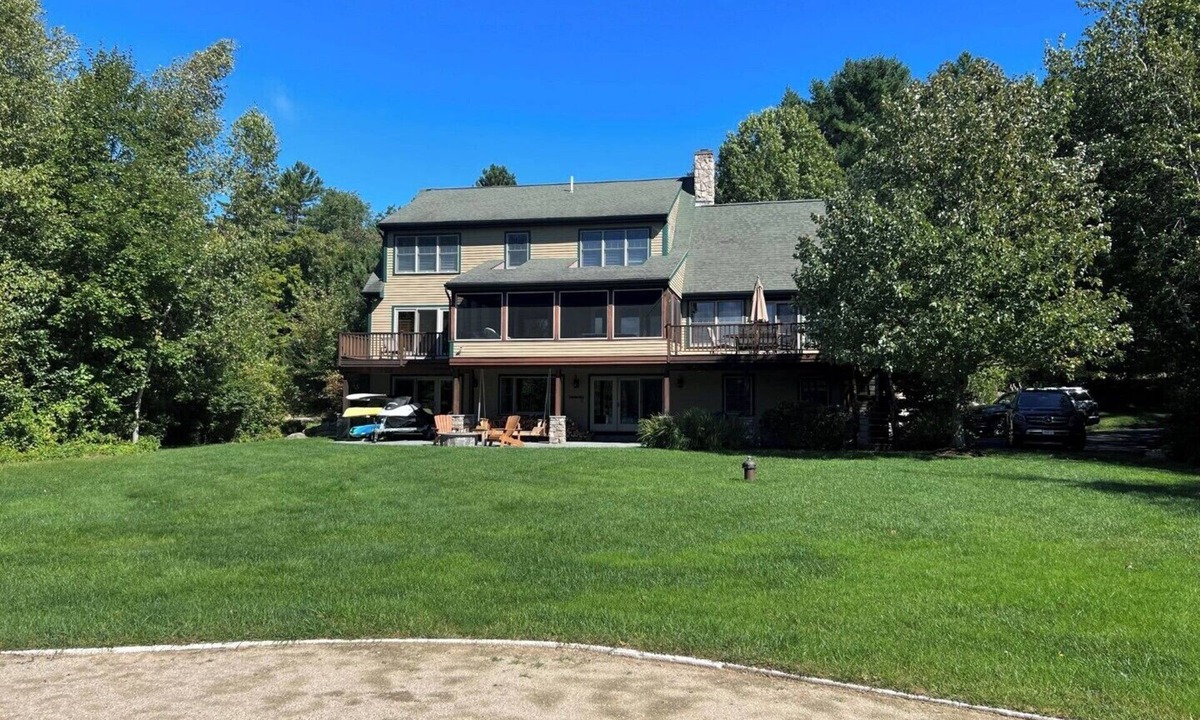 Mirror Lake House | Stunning Winter Harbor Lake Winnipesaukee Vacation Home – Perfect Lakeside Retreat