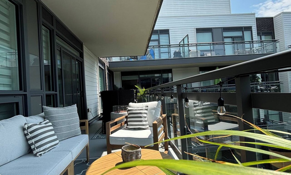 Innisfil Apartment | StunningStayz Luxury 2 King Beds Friday Harbour Resort Lake Simcoe GOLF & BOAT