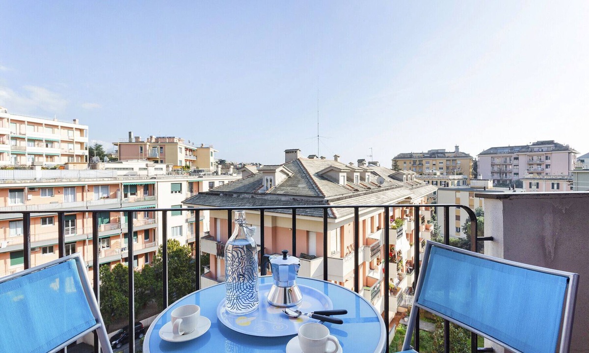 San Martino Apartment | Sturla Modern Apartment by Wonderful Italy