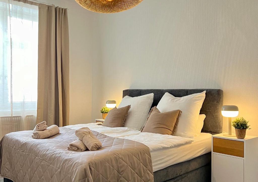Rosenberg Apartment | Stuttgart Zentrum - Hölderlinplatz - 80qm - EG