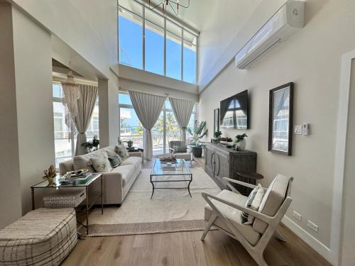 San Pedro Apartment | Styles Beach 2D - Multi Level Ocean View Condo
