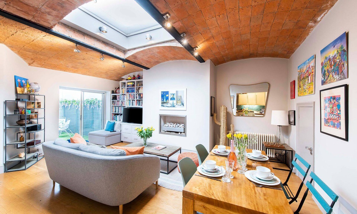 Queen's Gate House | Stylish 1 Bedroom Mews Apartment Near Hyde Park