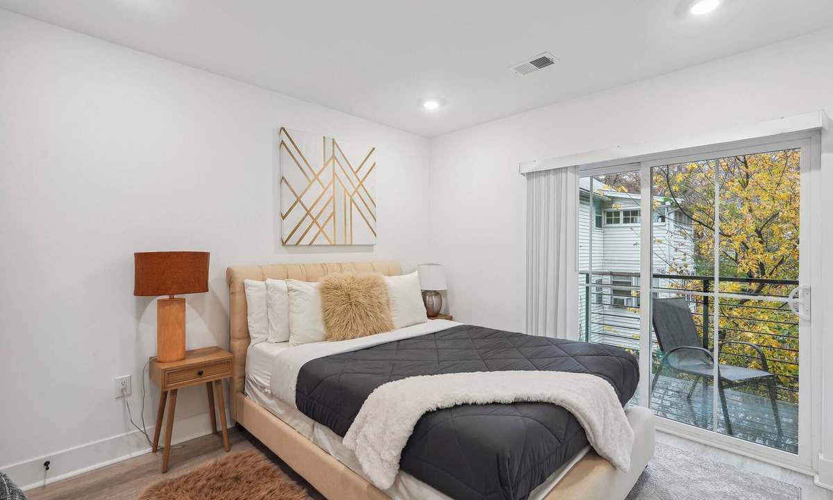 Brookland Bed & Breakfast | Stylish 1BD Brookland Home with Great Views!