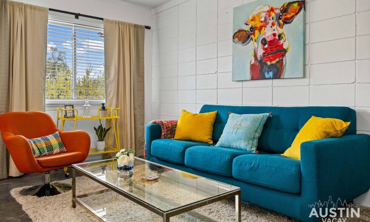 Travis Heights Condo | Stylish 1BR/1BA SoCo Condo | Skyline Views, Pool & Parking by Austin Vacay