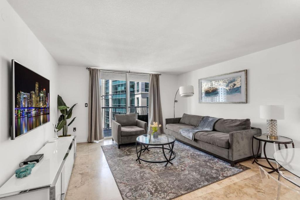 Brickell Apartment | Stylish 1BR Brickell Retreat Walk to Everything