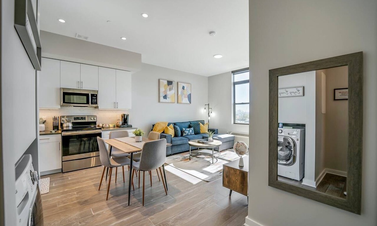 Hackensack Apartment | Stylish 1br Unit. Parking. Easy Ride to NYC
