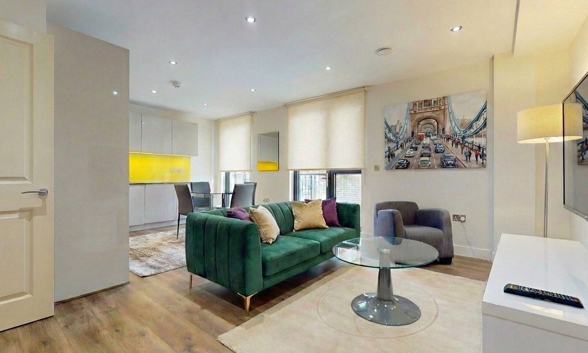 Island Gardens Apartment | Stylish 2-Bedroom London Apartment Canary Wharf - Ideal for Business, Leisure