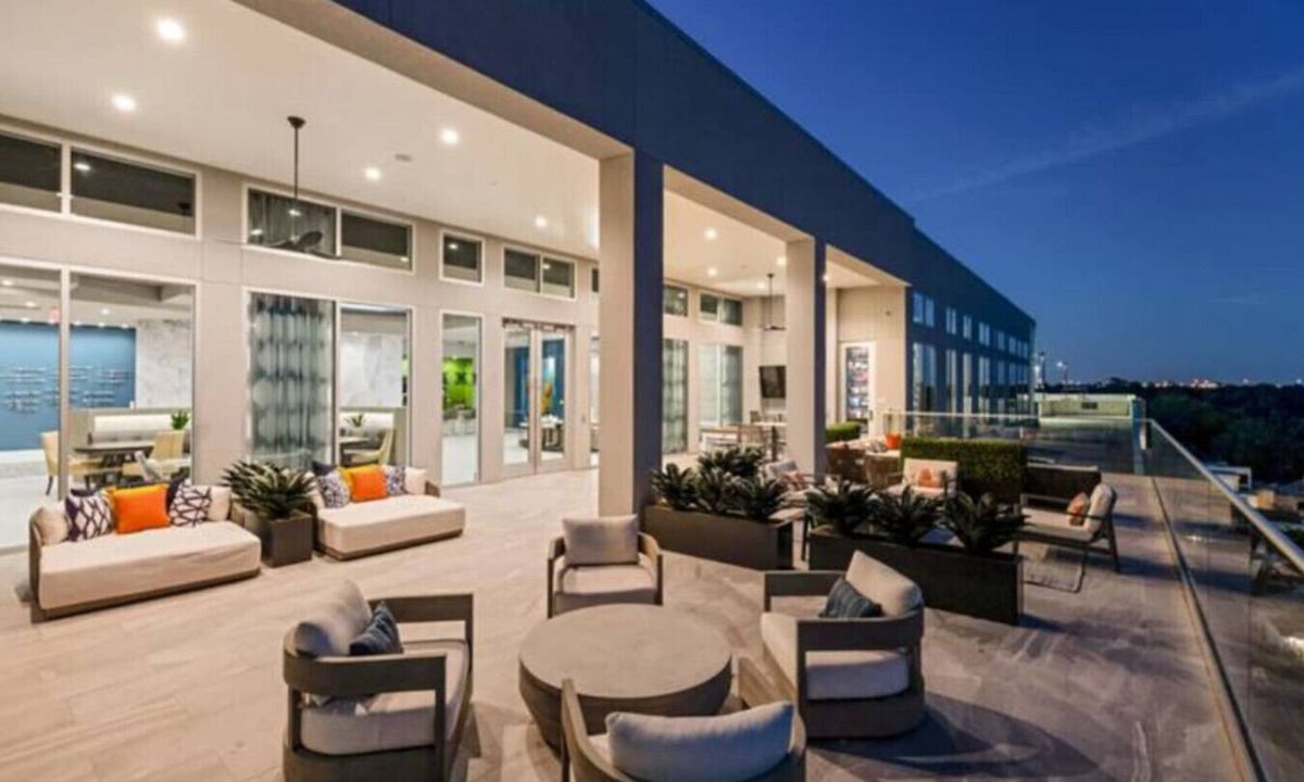 The Galleria Apartment | Stylish 3-Bed, 2.5-Bath Furnished Retreat