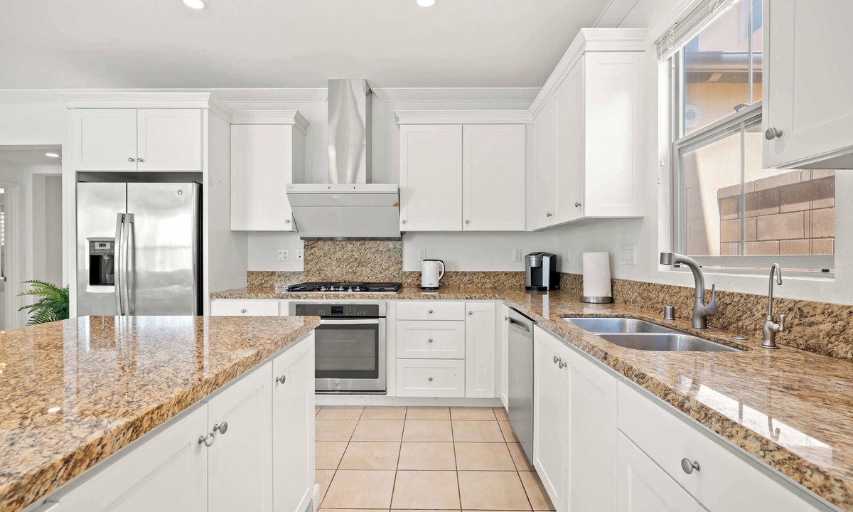 Tustin House | Stylish 3BR Irvine Oasis Family Friendly w Garage