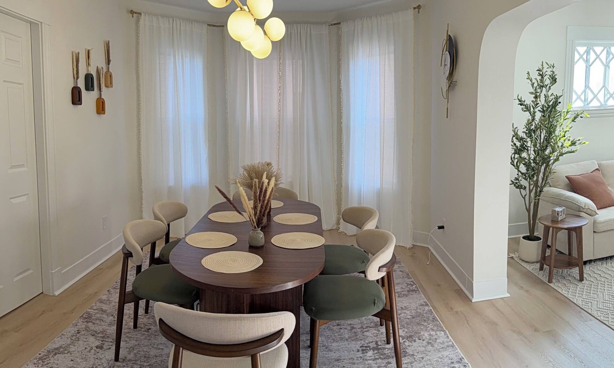 Revere House | Stylish 3BR Revere Home|Sleeps 8|Near Boston&Beach