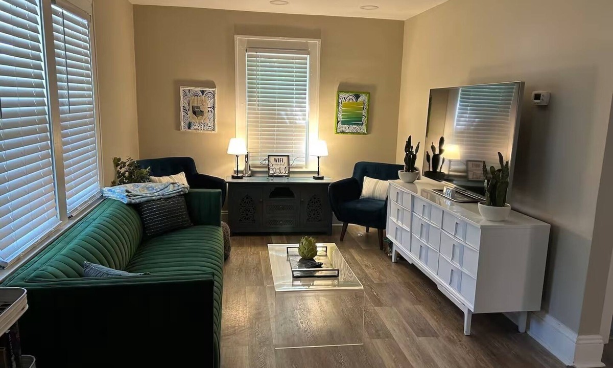 Akron House | Stylish and comfortable! House close to downtown Akron.