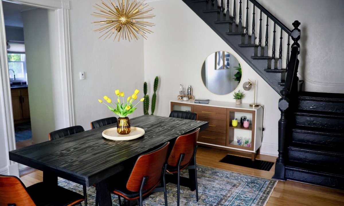 Clayton House | Stylish and Comfortable Downtown Historical Home Two Blocks From the River