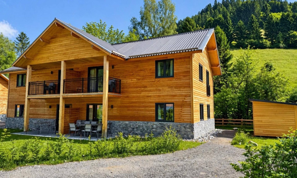 Afritz am See Apartment | Stylish apartment with mountain views by a lake