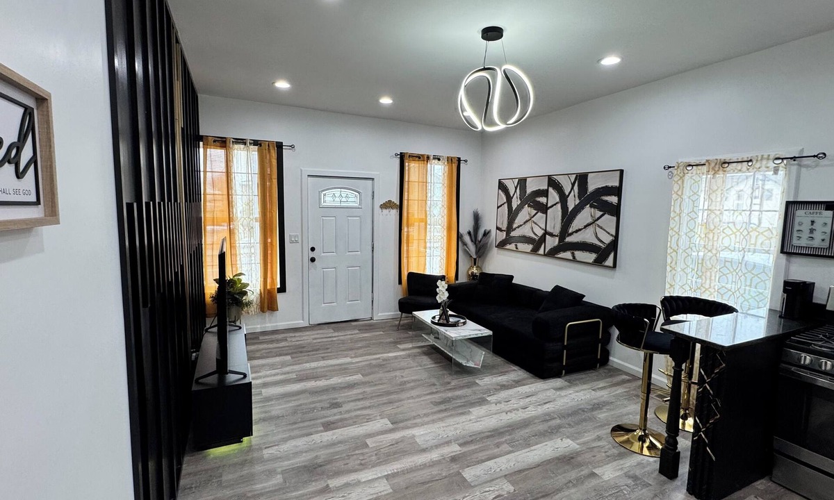 Duryea Apartment | Stylish apartment within walking distance to everything
