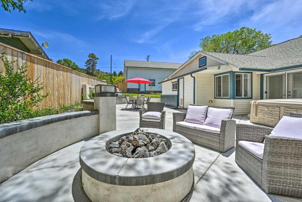 Williams House | Stylish ‘Basecamp 6850' Near Downtown Williams!