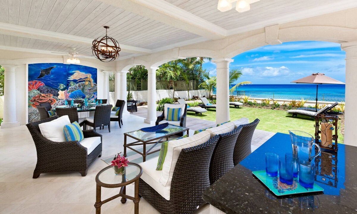 Reeds Bay Villa | Stylish Beachfront Villa with Plunge Pool - Still Fathoms (4 bed)