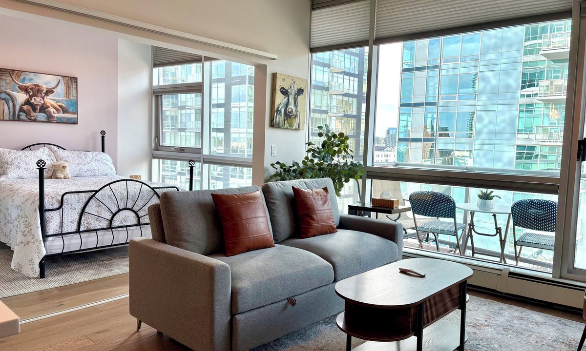 Victoria Park Condo | Stylish Condo steps from Stampede Park in Calgary's trendiest neighbourhood