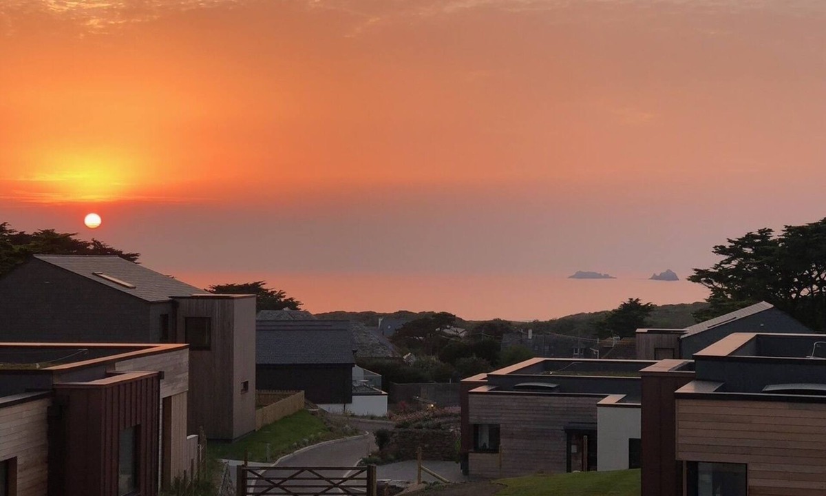Constantine Bay House | Stylish, Constantine Bay home, minutes away from golf, beaches and coast path
