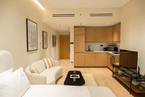 Madinat Zayed Apartment | Stylish cozy studio in the heart of Business Bay