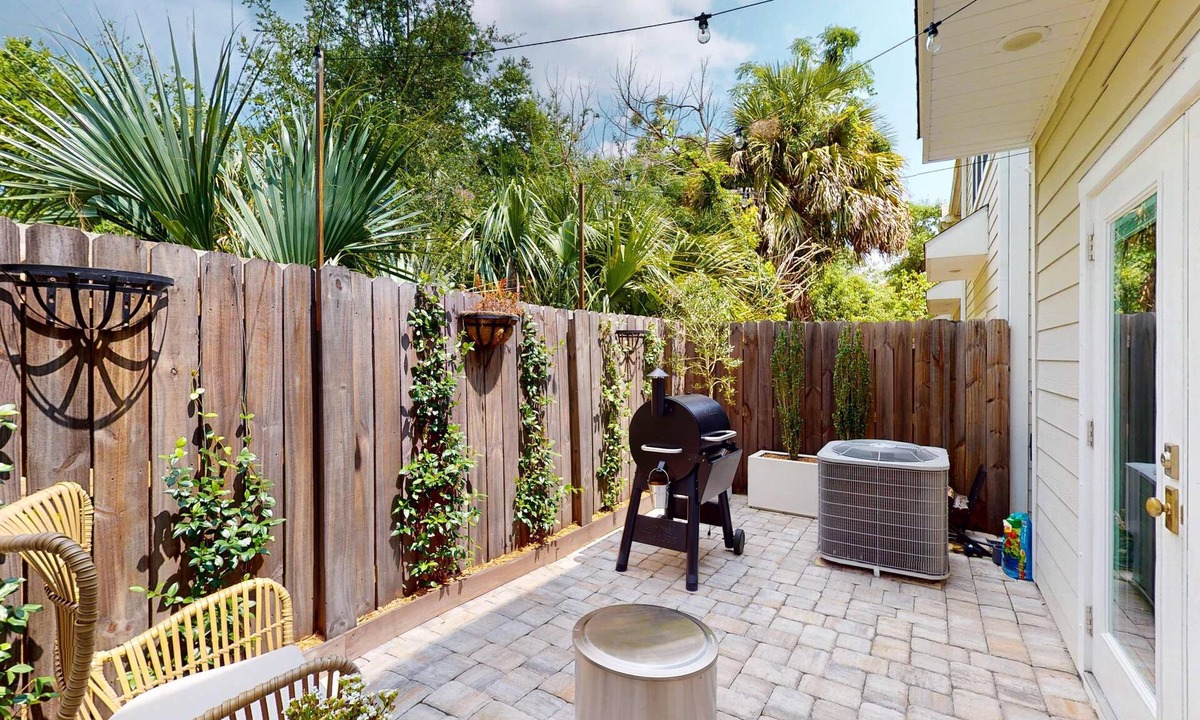 Downtown Condo | Stylish, dog-friendly townhome with firepit & enclosed yard - blocks to downtown