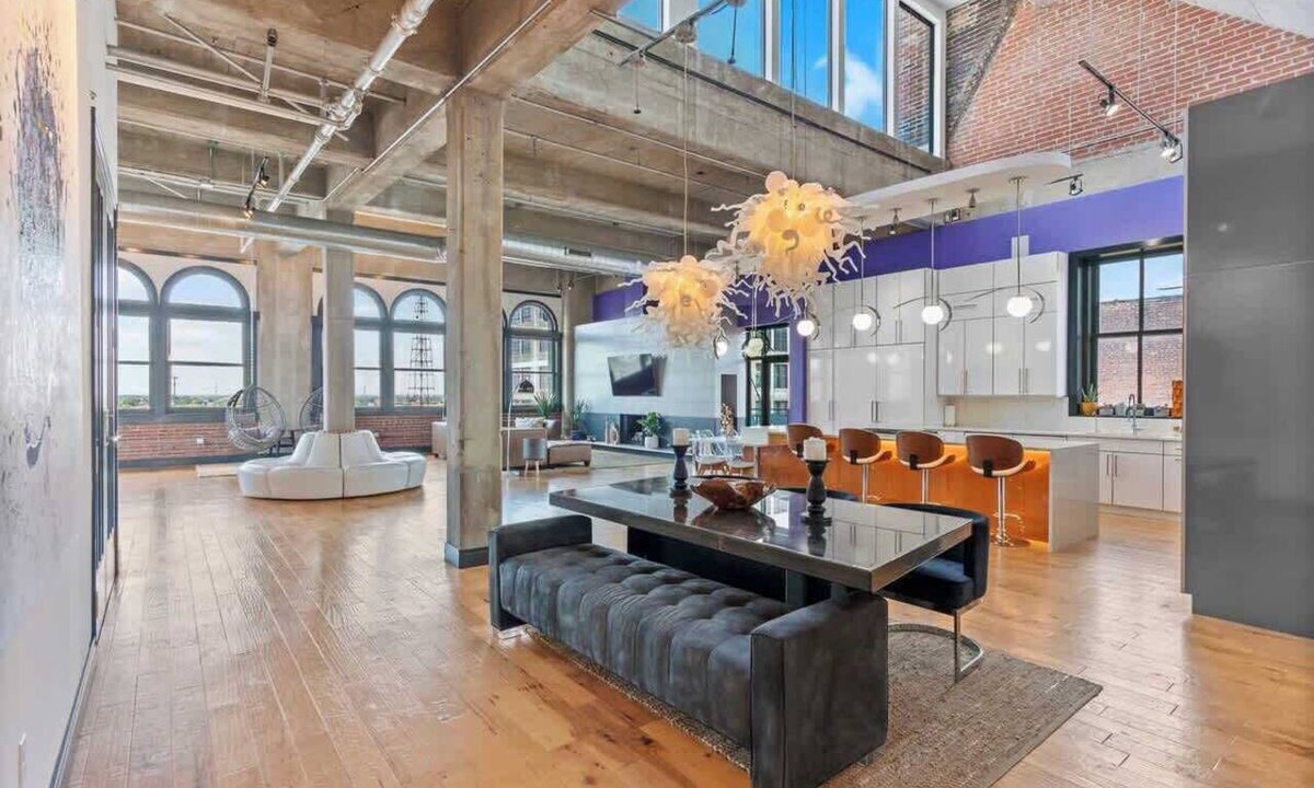 Downtown West Apartment | Stylish Downtown Penthouse Views ABODEbucks