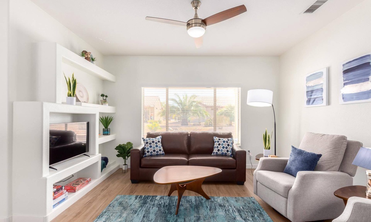Surprise House | Stylish & Freshly updated 2BD 2BA with Firepit!