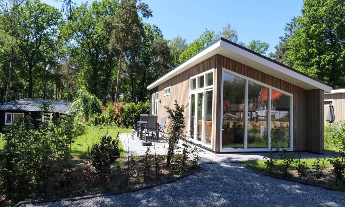 Bosgebied Hoenderloo House | Stylish Hoenderloo Family Bungalow