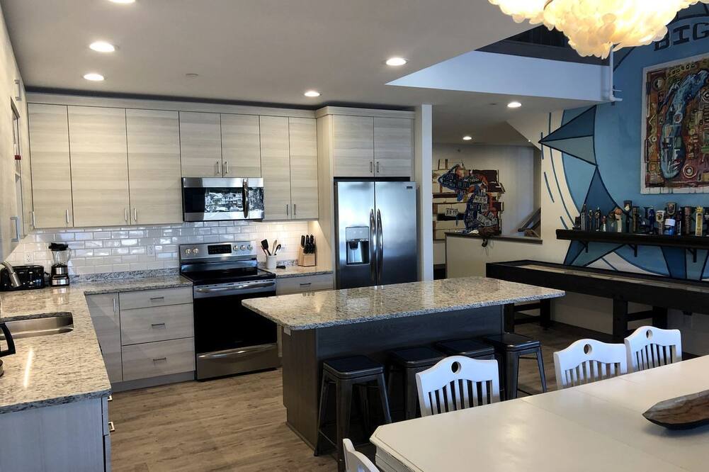 Macatawa House | Stylish Lakefront Loft with Marina Views at Eldean Shipyard near Macatawa, Michigan