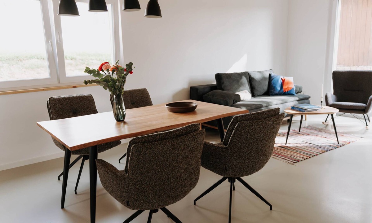 Ellenberg House | Stylish lakeside "workation" apartments in Ellwangen with Wi-Fi