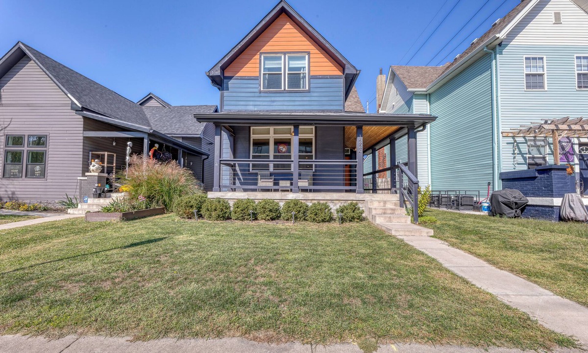 Near Eastside House | Stylish Modern 3-bedroom house Downtown Indianapolis