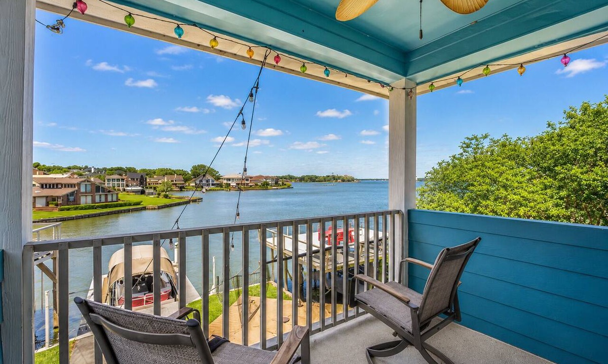April Sound House | Stylish, Modern Waterfront Retreat in Gated Country Club Community!