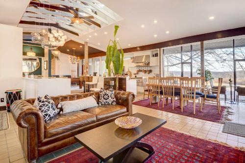 West Friendship House | Stylish + Serene West Friendship Hidden Gem!