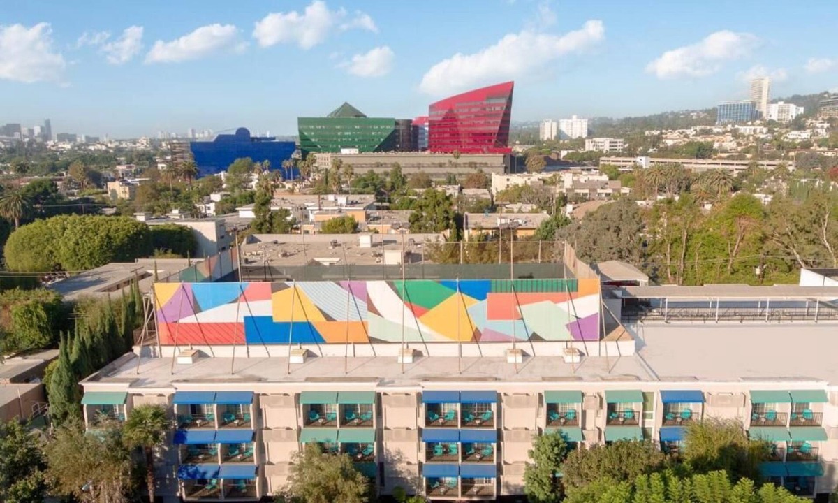 Tri-West Hotel | Stylish Skydeck, Kitchen & Balcony, FIDO Friendly! Nearby The Sunset Strip!