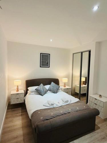 Barnt Green Apartment | Stylish studio apartment